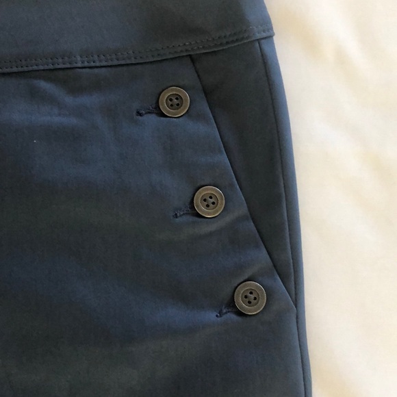 Isaac Mizrahi | Tailored Short - Picture 2 of 7